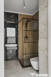 Vila sector 1 - 300mp - P+2+M - 11 camere - Chitila 