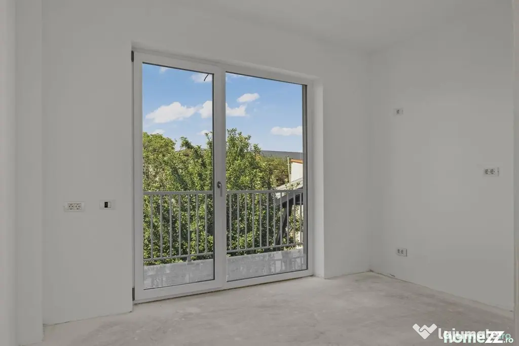 Vila sector 1 - 300mp - P+2+M - 11 camere - Chitila