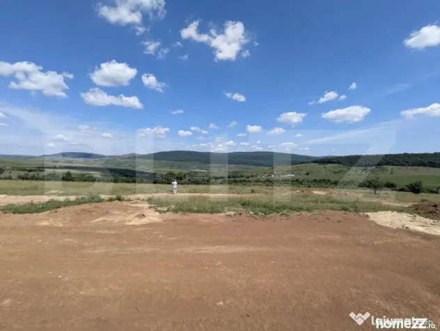 Teren construibil 900 mp în ansamblu privat de case, 12km d