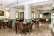 Afacere functionala - MOTEL si CAMPING cu terasa, piscina si 