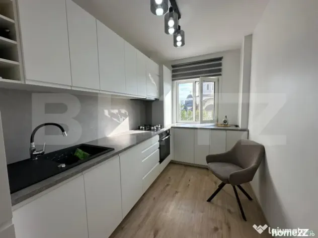 Apartament 2 camere, decomandat, zona Parcul ,,Nicolae Roman