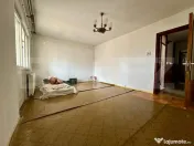 Apartament 2 camere decomandat, zona Rogerius