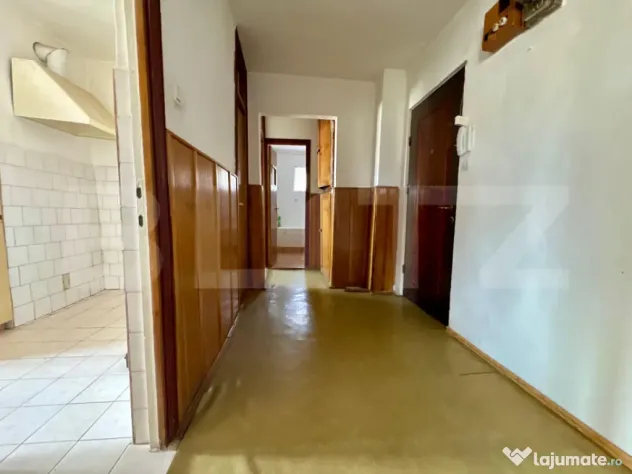 Apartament 2 camere decomandat, zona Rogerius
