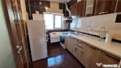 Apartament 3 camere 80 mp | Parcare - Curte | M. Aparatorii 