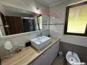DE INCHIRIAT: Apartament la casa, curte privata si terase... 
