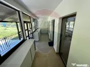 DE INCHIRIAT: Apartament la casa, curte privata si terase... 