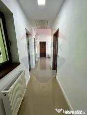 DE INCHIRIAT: Apartament la casa, curte privata si terase... 