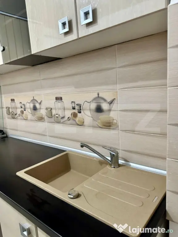 Apartament 3 camere, 67 mp, zona Teilor