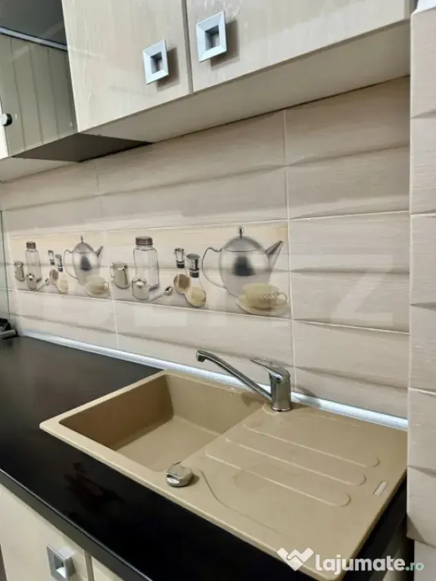 Apartament 3 camere, 67 mp, zona Teilor