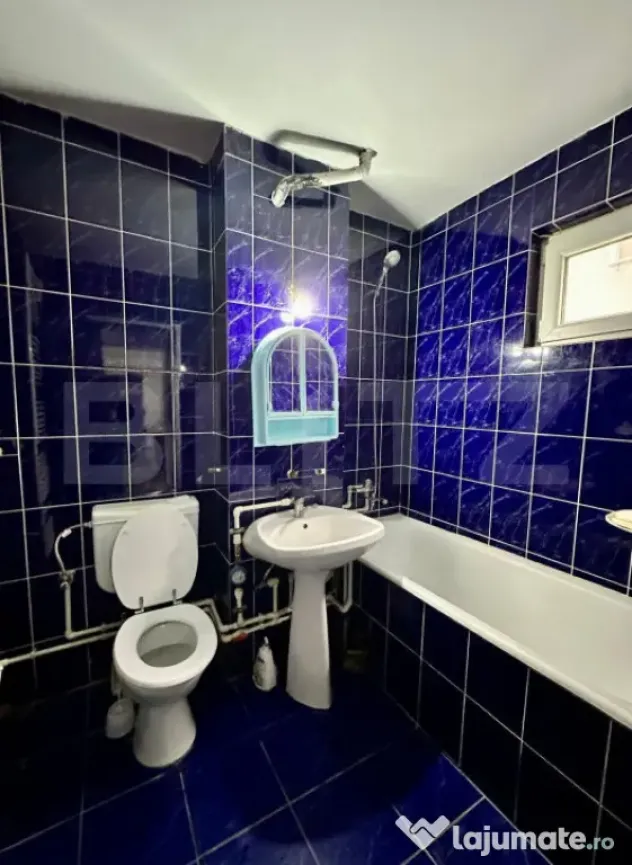 Apartament 3 camere, 67 mp, zona Teilor