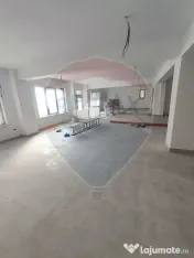 Spațiu comercial pentru afacerea ta! 
