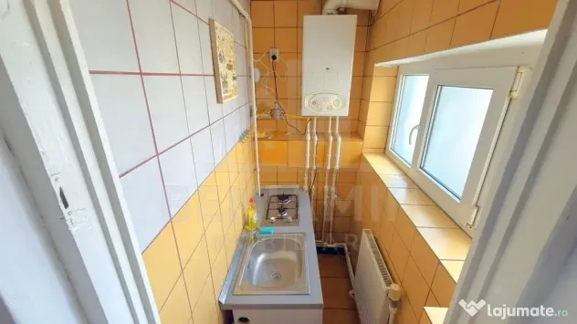Garsoniera Decomandata pe Dezrobirii -centrala termica -e...