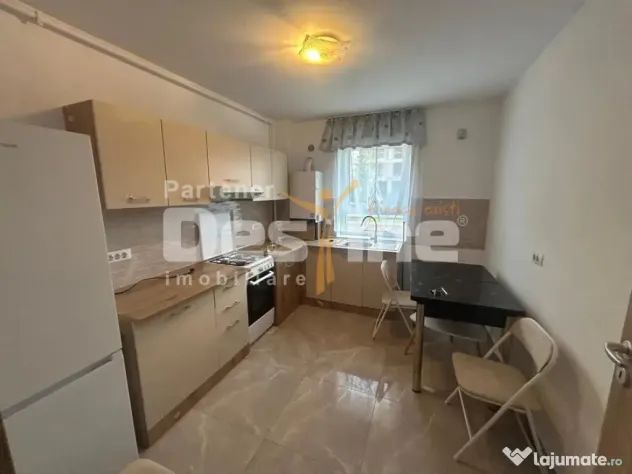 Apartament cu 3 camere, cu balcon si loc de parcare inclus,
