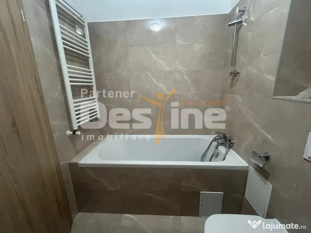 Apartament cu 3 camere, cu balcon si loc de parcare inclus,