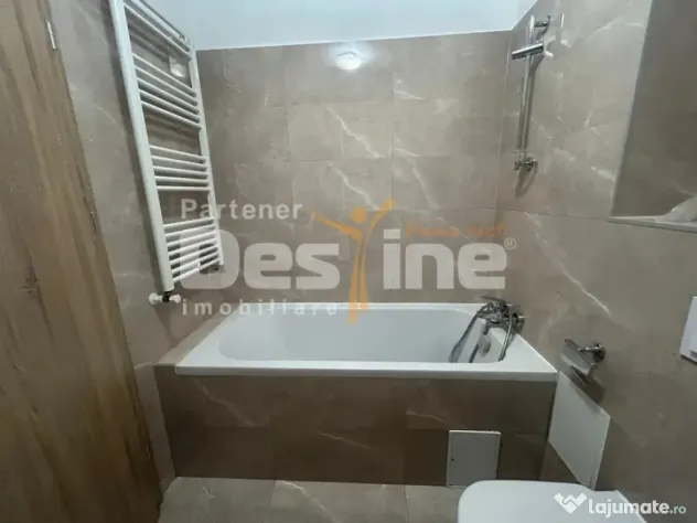 Apartament cu 3 camere, cu balcon si loc de parcare inclus,