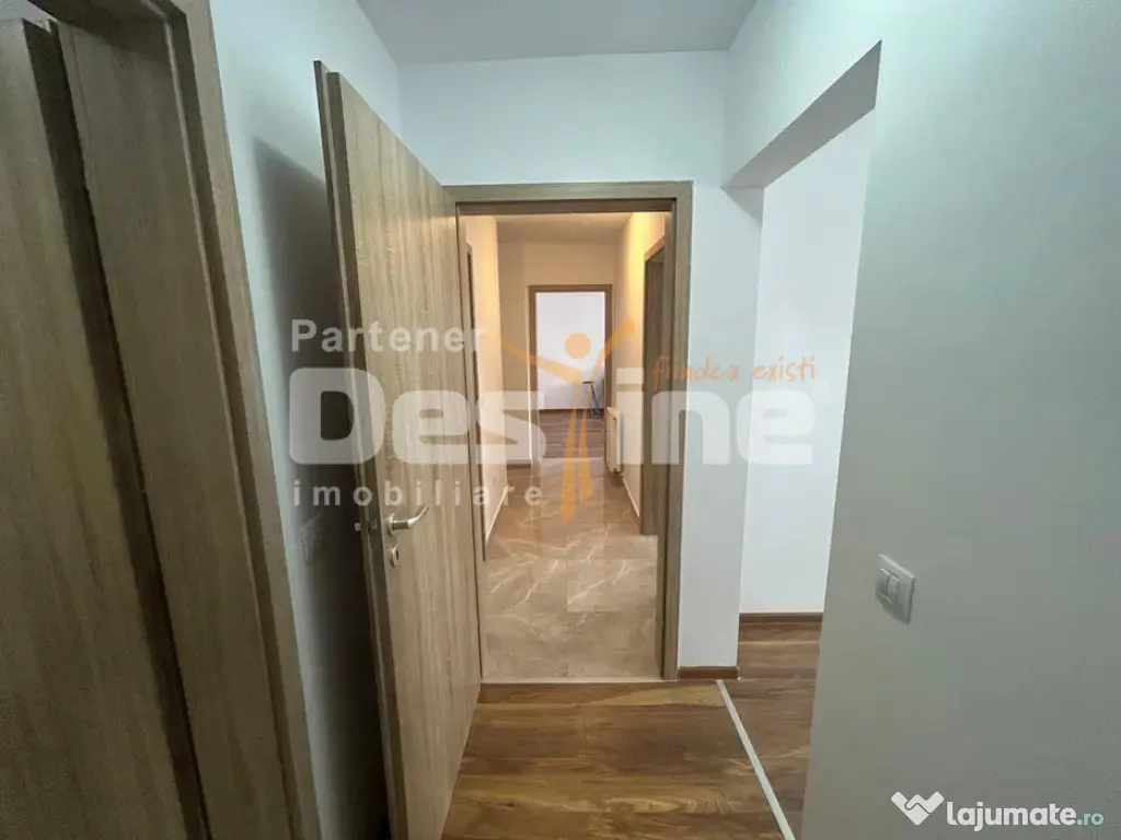 Apartament cu 3 camere, cu balcon si loc de parcare inclus,