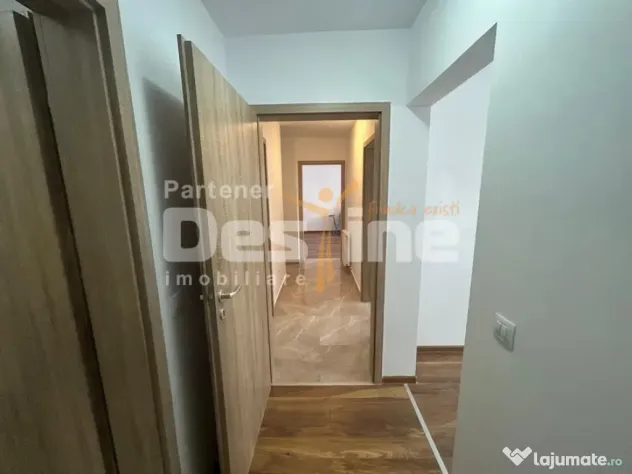 Apartament cu 3 camere, cu balcon si loc de parcare inclus,