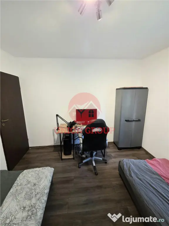 Apartament 3 Camere, Spatios, Parter, Zona Far