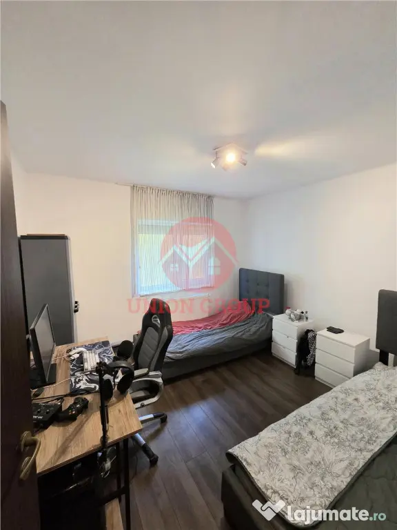 Apartament 3 Camere, Spatios, Parter, Zona Far