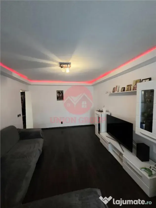 Apartament 3 Camere, Spatios, Parter, Zona Far