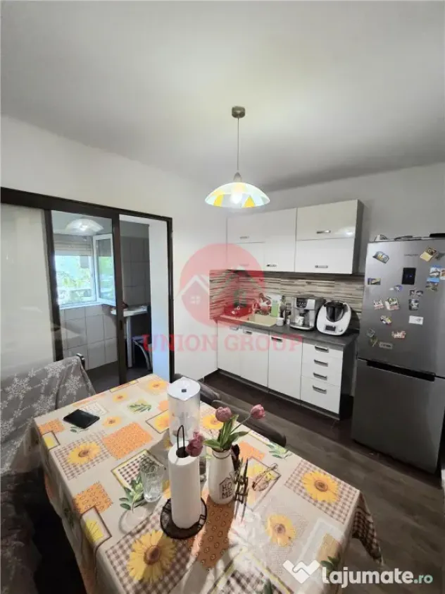 Apartament 3 Camere, Spatios, Parter, Zona Far