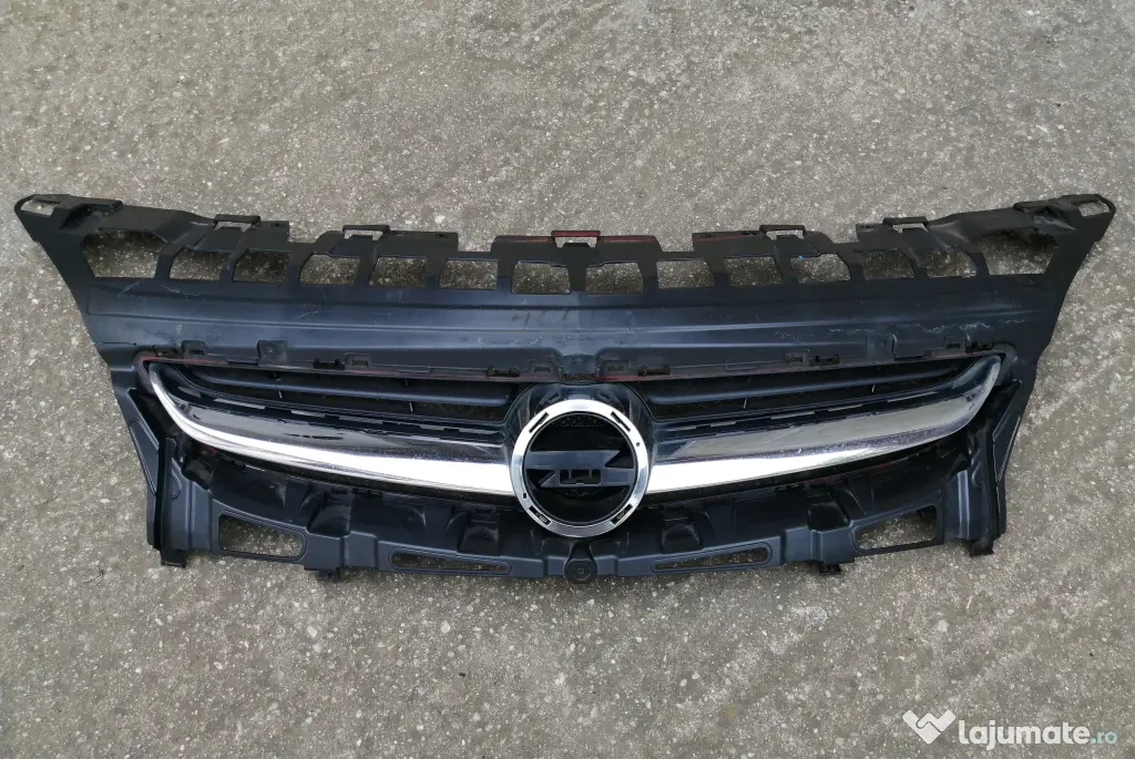 grila radiator Opel Astra J facelift