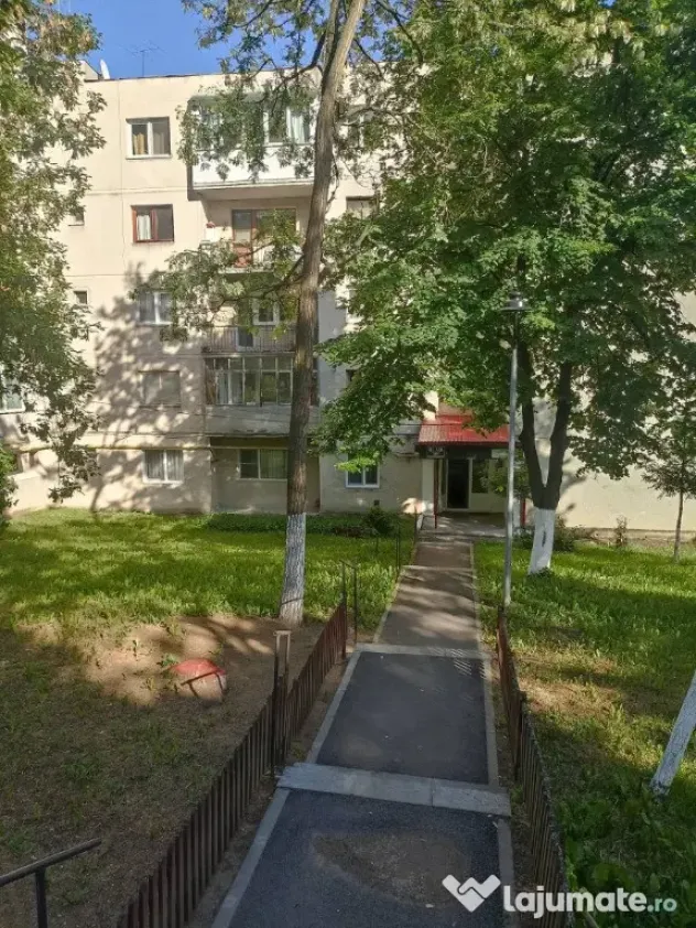 De vânzare apartament cu 2 camere în Sfântu Gheorghe