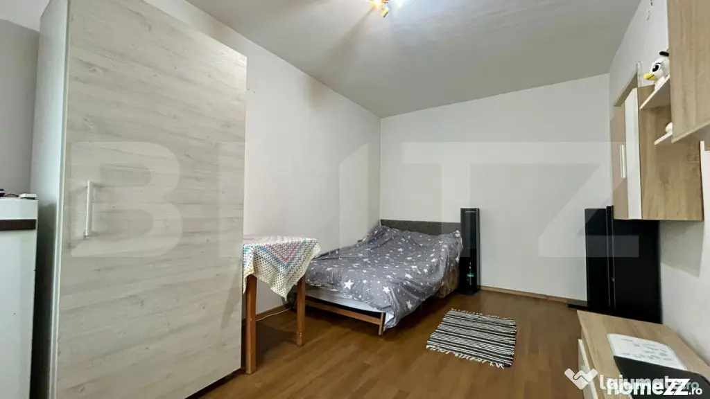 Garsonieră spațioasă, la etaj 1, în Rogerius - Oradea (Bihor)