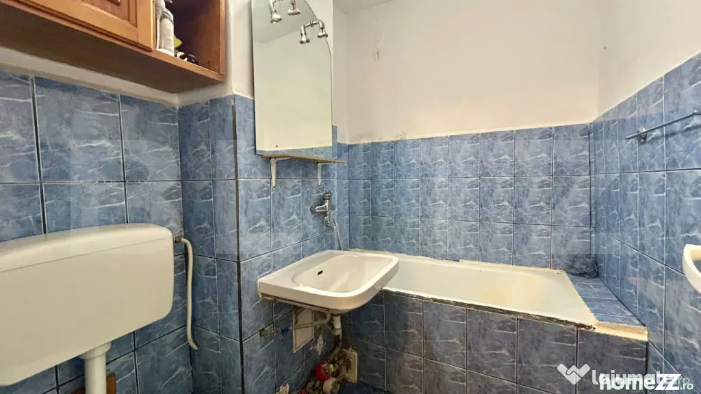Garsonieră spațioasă, la etaj 1, în Rogerius - Oradea (Bihor)