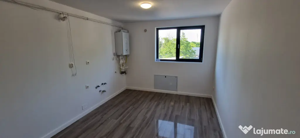 Apartament 3 camere open space, 63 mp, Balș zona centrala