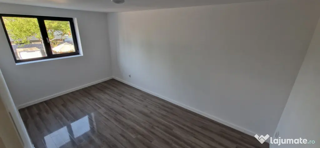 Apartament 3 camere open space, 63 mp, Balș zona centrala