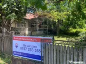 Băicoi | Teren 1000 mp + clădire din zidărie, cu utili... 