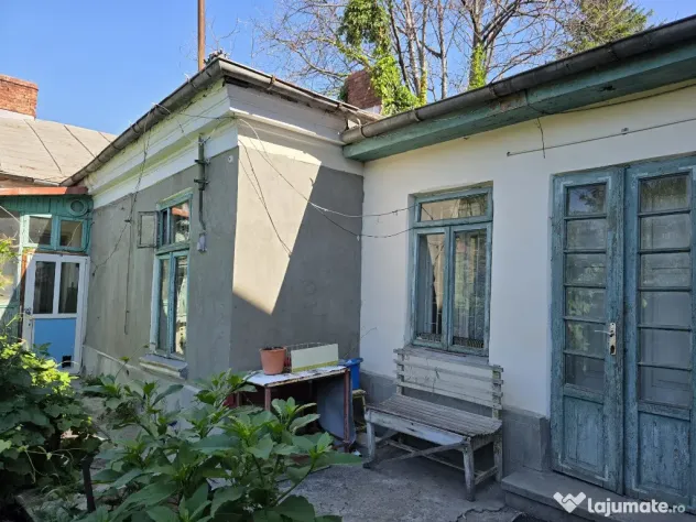 Persoana fizica vand teren+casa Copou Iasi