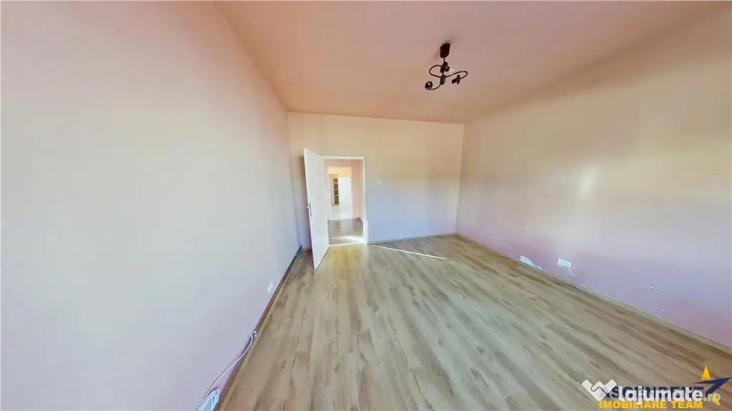 3D! Apartament in casa:recomandat locuinta sau business, Gar
