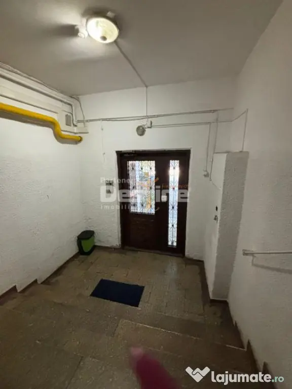 ???? De vanzare garsonieră cochetă