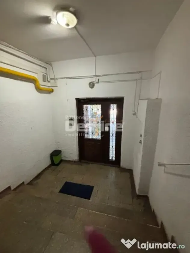 ???? De vanzare garsonieră cochetă