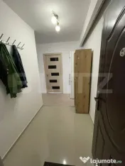 Apartament cu 3 camere, semidecomandat, mobilat si utilat, p