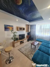 Apartament cu 3 camere, semidecomandat, mobilat si utilat, p