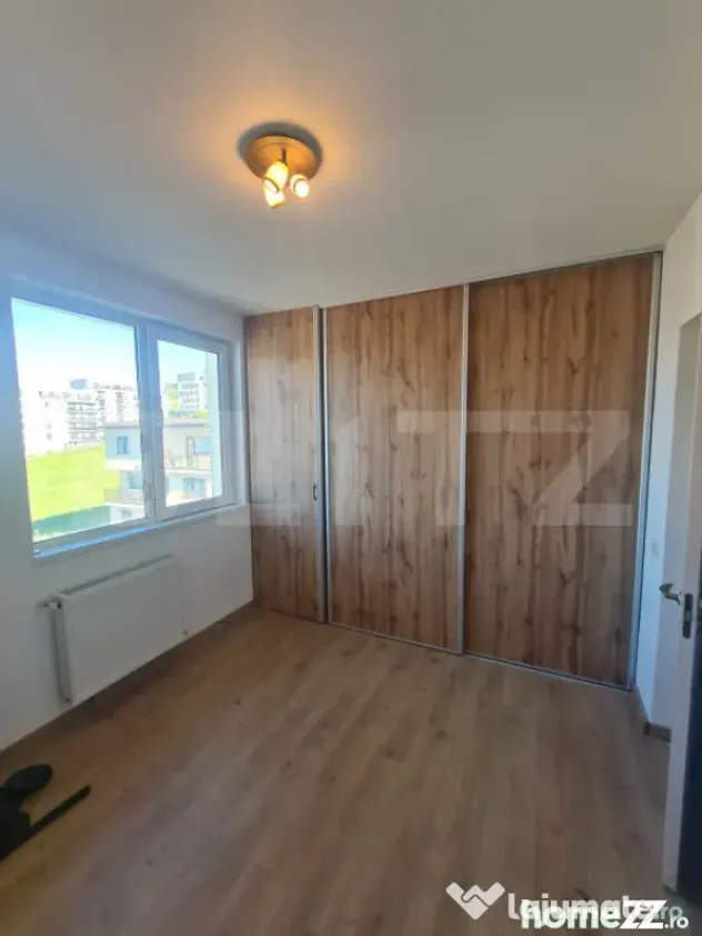 Apartament cu 3 camere, semidecomandat, mobilat si utilat, p - Floresti (Cluj)