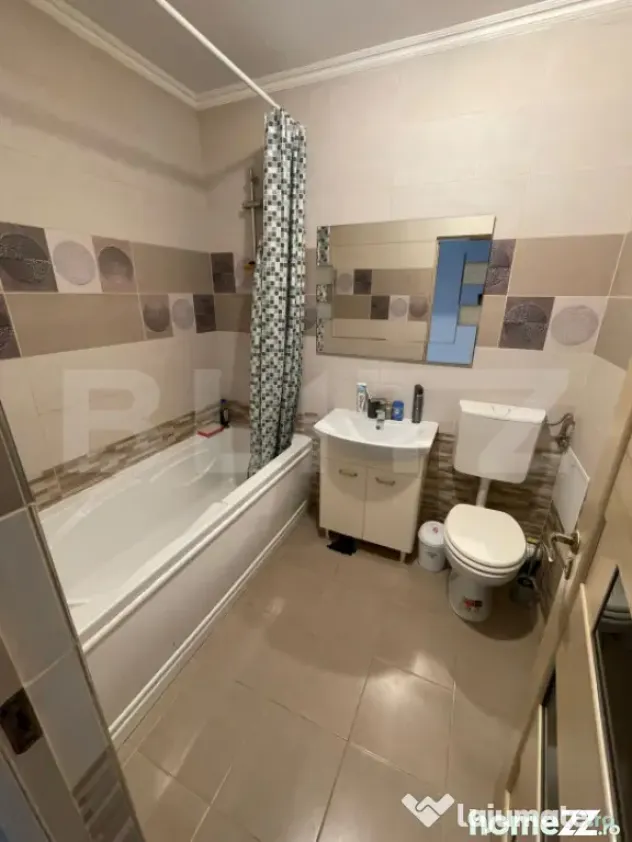 Apartament cu 3 camere, semidecomandat, mobilat si utilat, p - Floresti (Cluj)