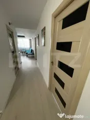 Apartament cu 3 camere, semidecomandat, mobilat si utilat, p