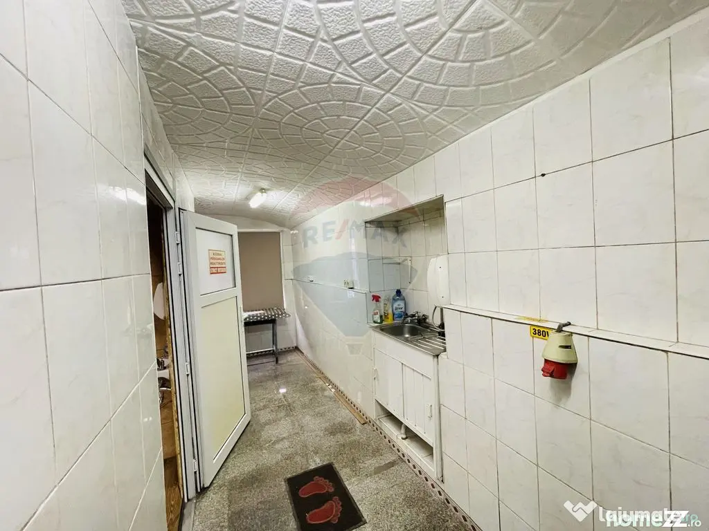 Spațiu comercial de vânzare – Central, Cisnădie | 42...