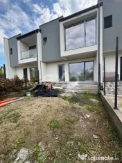 Casa de vanzare - triplex I Trivale Smeura 