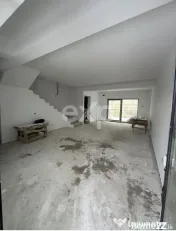 Casa de vanzare - triplex I Trivale Smeura 