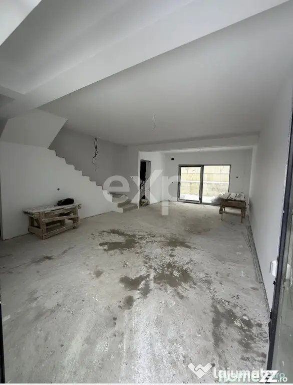 Casa de vanzare - triplex I Trivale Smeura