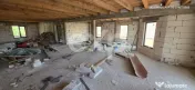 Vilă P+2 cu Spațiu Comercial și Teren 1000 mp – Răzvad 