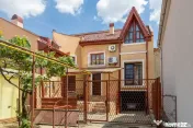 Casă cu 3 camere de vânzare în zona Intim- Str. Andrei... 