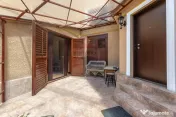 Casă cu 3 camere de vânzare în zona Intim- Str. Andrei...