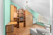 Casă cu 3 camere de vânzare în zona Intim- Str. Andrei... 