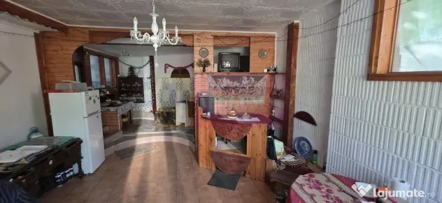 Casa de vanzare cu 5 camere în Mislea